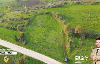 C21 BAL'DAN AKÇAKÖY'DE //ASFALTA CEPHE// 2700 M² SATILIK TARLA