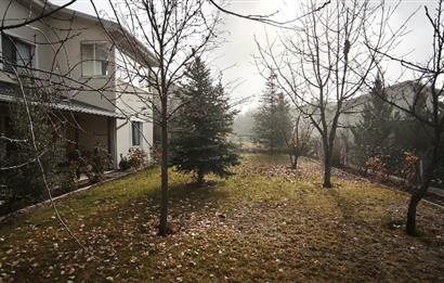 GÖLBAŞI BAHÇELİEVLER'DE GÜLKENT GÖL VİLLARIN'DA SATILIK VİLLA