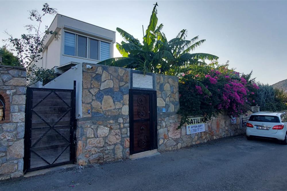 Bodrum-Konacık 4+1 satılık müstakil tripleks villa