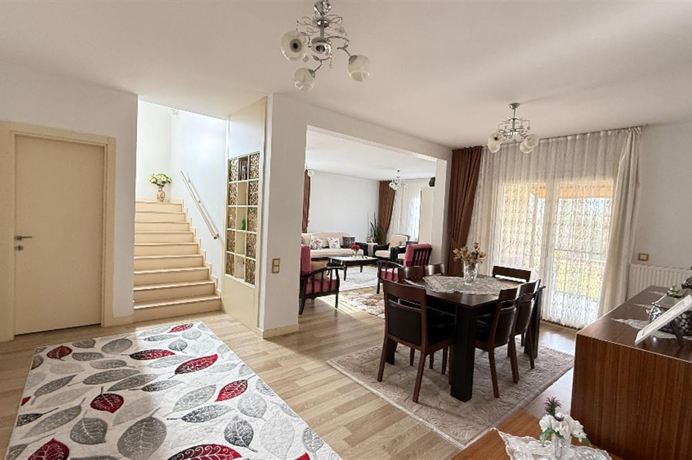 GÖLBAŞI BAHÇELİEVLER'DE GÜLKENT GÖL VİLLARIN'DA SATILIK VİLLA