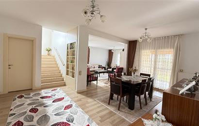 GÖLBAŞI BAHÇELİEVLER'DE GÜLKENT GÖL VİLLARIN'DA SATILIK VİLLA