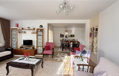 GÖLBAŞI BAHÇELİEVLER'DE GÜLKENT GÖL VİLLARIN'DA SATILIK VİLLA