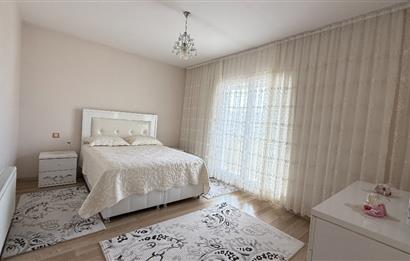 GÖLBAŞI BAHÇELİEVLER'DE GÜLKENT GÖL VİLLARIN'DA SATILIK VİLLA