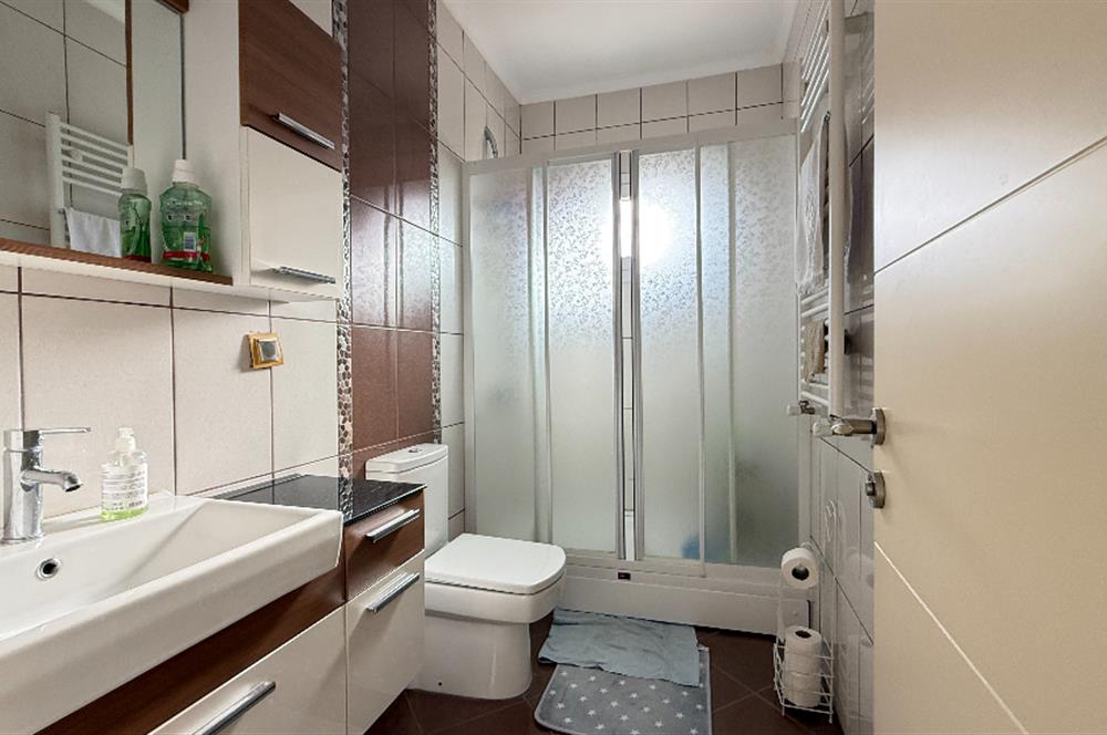 GÖLBAŞI BAHÇELİEVLER'DE GÜLKENT GÖL VİLLARIN'DA SATILIK VİLLA