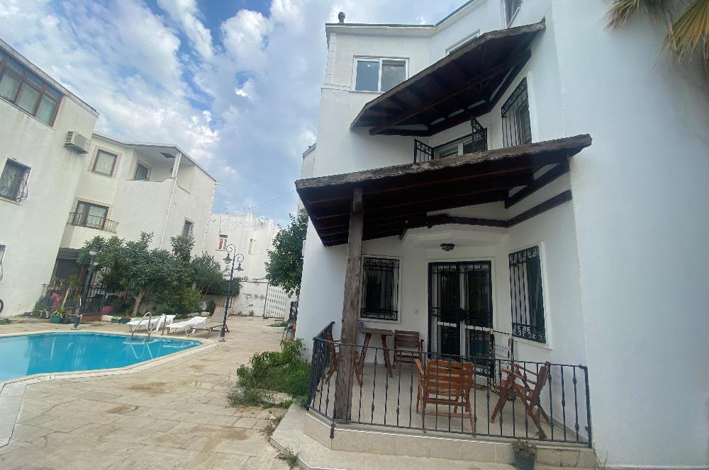 Bodrum Eskiçeşme Butik Sitede Satılık Tripleks Villa