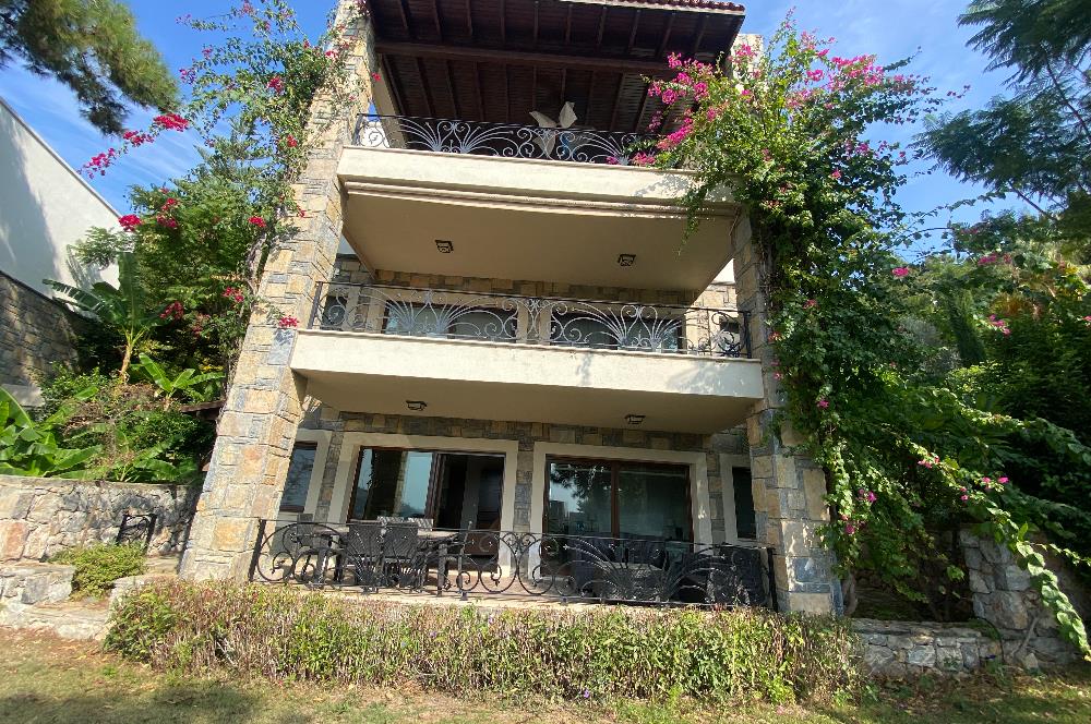 Bodrum Yokuşbaşı Yüzme Havuzlu Site de Mobilyalı Kiralık Daire