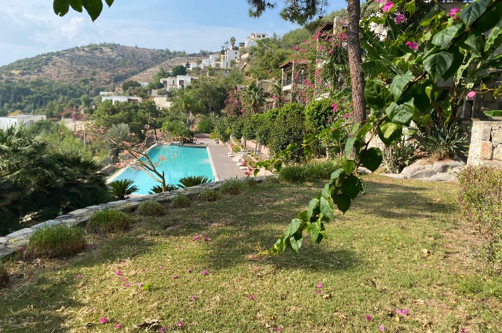 Bodrum Yokuşbaşı Yüzme Havuzlu Site de Mobilyalı Kiralık Daire