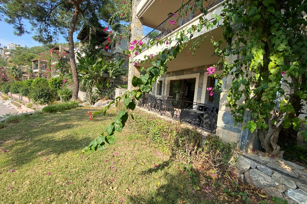 Bodrum Yokuşbaşı Yüzme Havuzlu Site de Mobilyalı Kiralık Daire