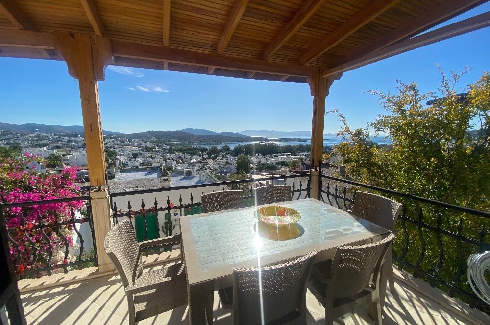 Bodrum Mutlu Sitesi Şahane Manzaralı Satılık Dubleks Villa