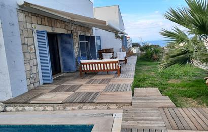 İZMİR KARABURUNDA SATILIK 4+3 VİLLA