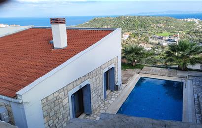 İZMİR KARABURUNDA SATILIK 4+3 VİLLA