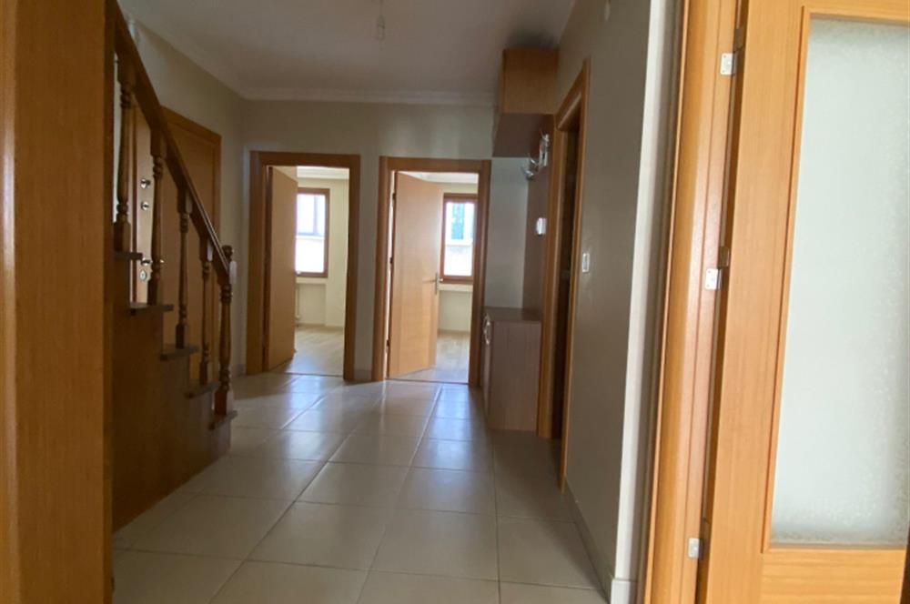 GENİŞ KULLANIM ALANLI DUBLEKS KİRALIK DAİRE