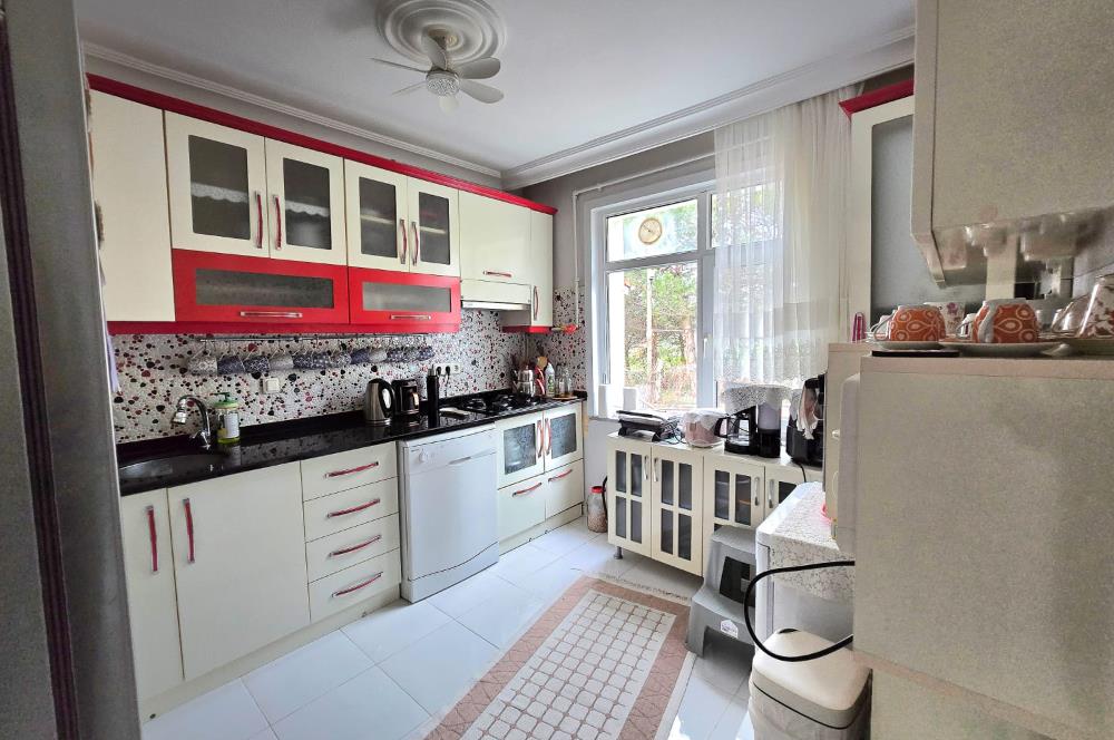 SİTE İÇERİSİNDE DOĞA MANZARALI HAVUZLU BAHÇELİ BAKIMLI VİLLA