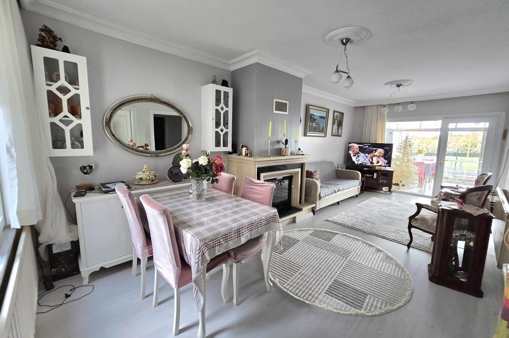 SİTE İÇERİSİNDE DOĞA MANZARALI HAVUZLU BAHÇELİ BAKIMLI VİLLA