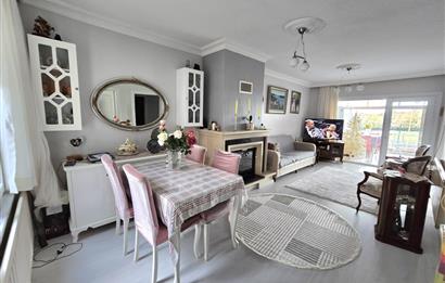 SİTE İÇERİSİNDE DOĞA MANZARALI HAVUZLU BAHÇELİ BAKIMLI VİLLA