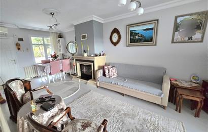 SİTE İÇERİSİNDE DOĞA MANZARALI HAVUZLU BAHÇELİ BAKIMLI VİLLA