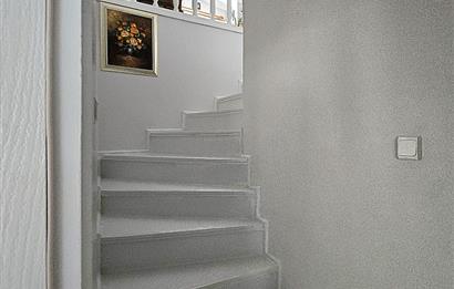 SİTE İÇERİSİNDE DOĞA MANZARALI HAVUZLU BAHÇELİ BAKIMLI VİLLA