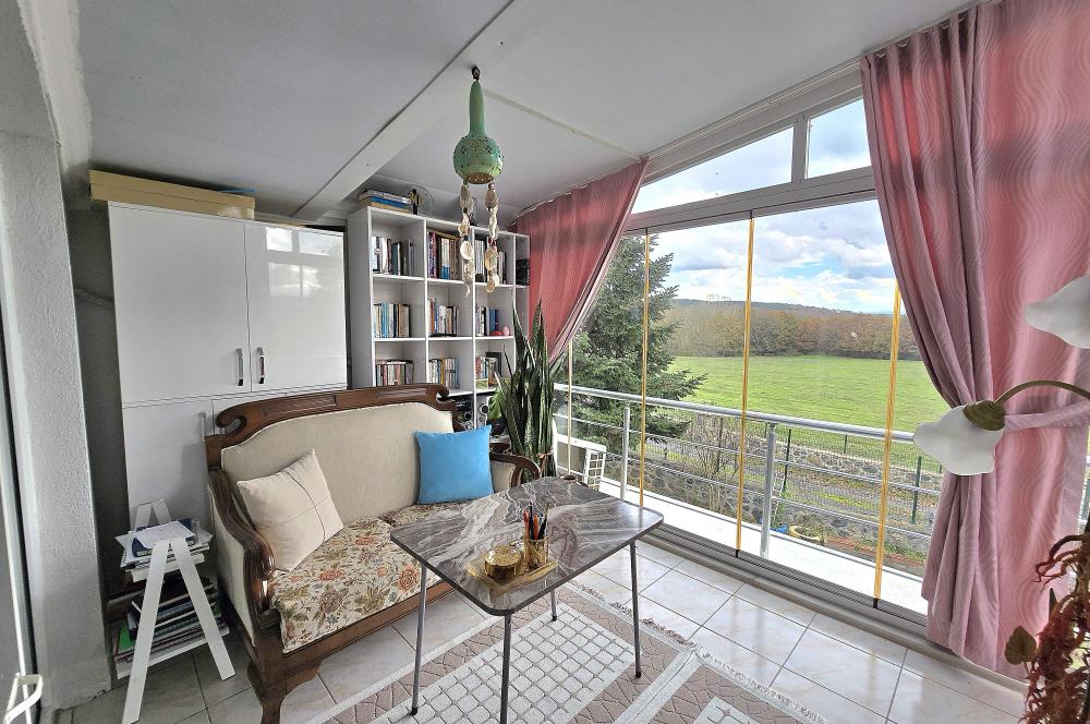 SİTE İÇERİSİNDE DOĞA MANZARALI HAVUZLU BAHÇELİ BAKIMLI VİLLA