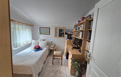 SİTE İÇERİSİNDE DOĞA MANZARALI HAVUZLU BAHÇELİ BAKIMLI VİLLA