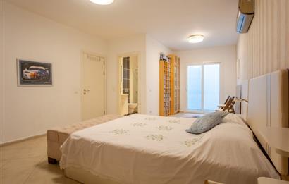 Bodrum-Konacık 4+1 satılık müstakil tripleks villa