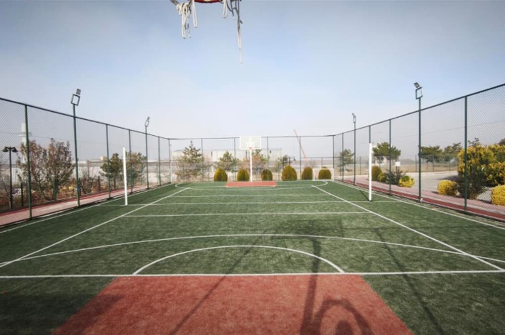 GÖLBAŞI BAHÇELİEVLER'DE GÜLKENT GÖL VİLLARIN'DA SATILIK VİLLA