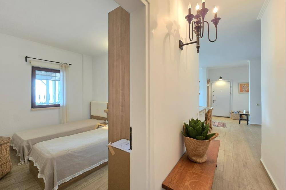 Koyunbaba'da Havuzlu Elit Site İçinde Muhteşem Deniz Manzaralı Satılık Daire