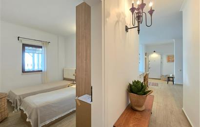 Koyunbaba'da Havuzlu Elit Site İçinde Muhteşem Deniz Manzaralı Satılık Daire