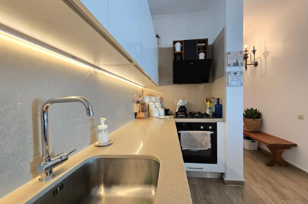 Koyunbaba'da Havuzlu Elit Site İçinde Muhteşem Deniz Manzaralı Satılık Daire