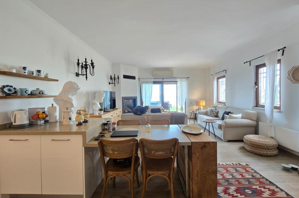 Koyunbaba'da Havuzlu Elit Site İçinde Muhteşem Deniz Manzaralı Satılık Daire