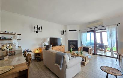 Koyunbaba'da Havuzlu Elit Site İçinde Muhteşem Deniz Manzaralı Satılık Daire