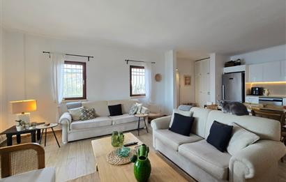 Koyunbaba'da Havuzlu Elit Site İçinde Muhteşem Deniz Manzaralı Satılık Daire