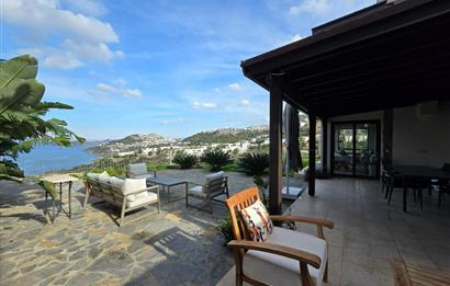 Koyunbaba'da Havuzlu Elit Site İçinde Muhteşem Deniz Manzaralı Satılık Daire