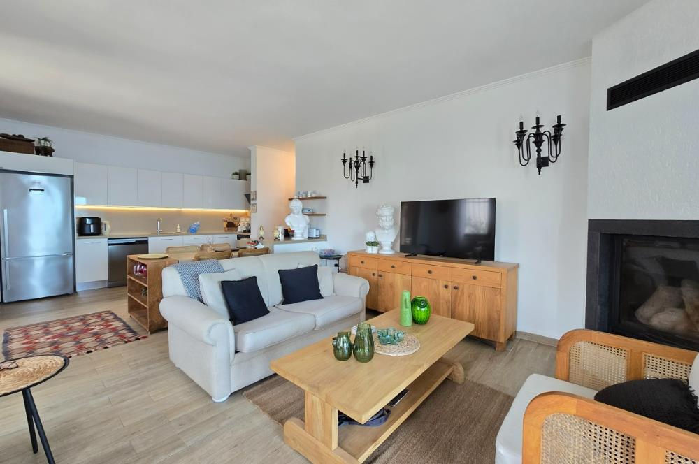 Koyunbaba'da Havuzlu Elit Site İçinde Muhteşem Deniz Manzaralı Satılık Daire