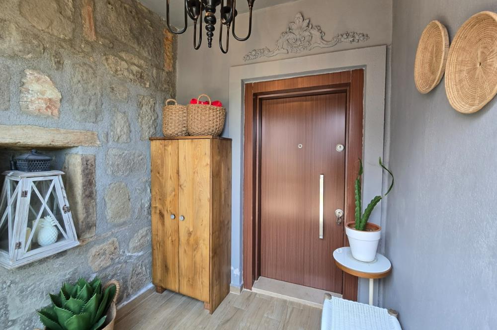 Koyunbaba'da Havuzlu Elit Site İçinde Muhteşem Deniz Manzaralı Satılık Daire