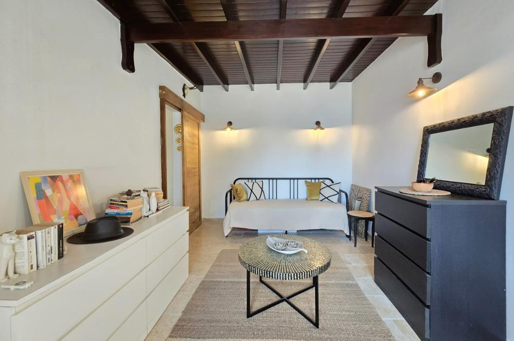 Koyunbaba'da Havuzlu Elit Site İçinde Muhteşem Deniz Manzaralı Satılık Daire