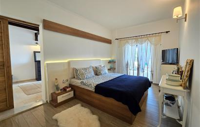 Koyunbaba'da Havuzlu Elit Site İçinde Muhteşem Deniz Manzaralı Satılık Daire