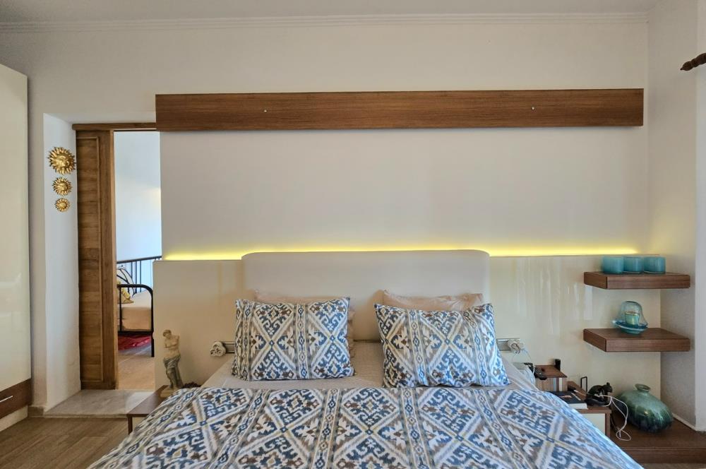 Koyunbaba'da Havuzlu Elit Site İçinde Muhteşem Deniz Manzaralı Satılık Daire