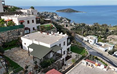 Koyunbaba'da Havuzlu Elit Site İçinde Muhteşem Deniz Manzaralı Satılık Daire