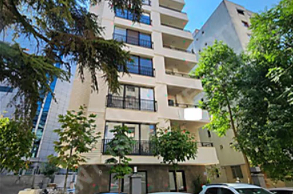 CADDEBOSTAN SAHİL TARAFI (160 M2NET) KATTA TEK SIFIR 4+1