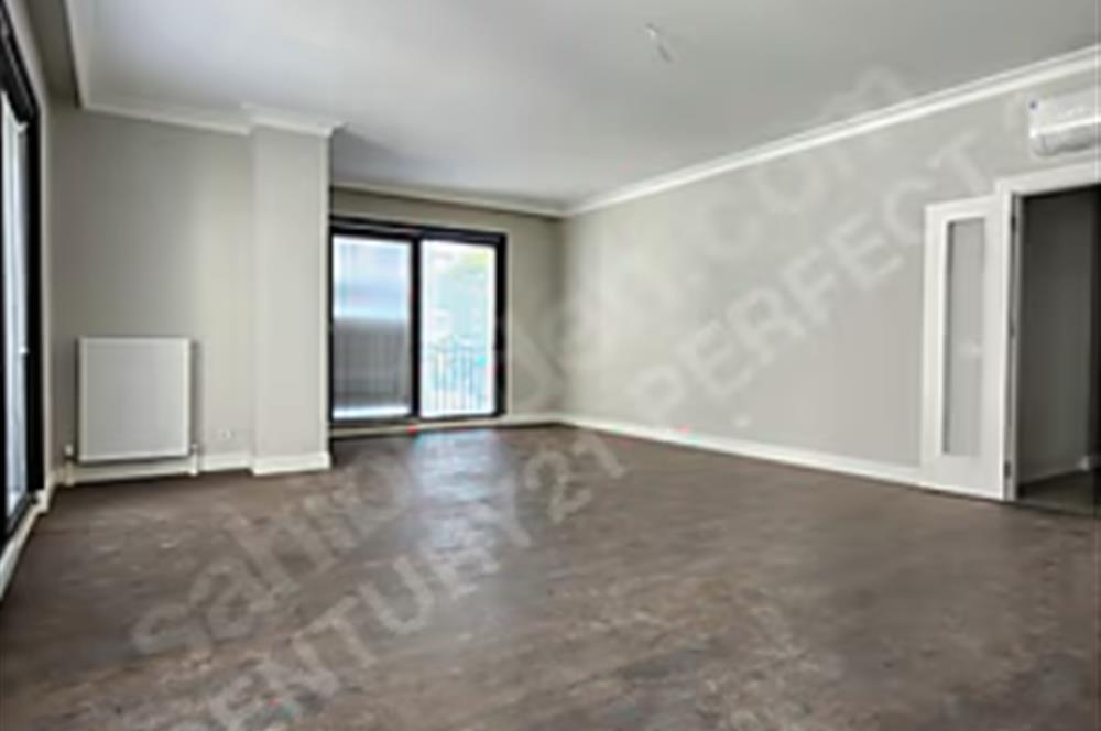 CADDEBOSTAN SAHİL TARAFI (160 M2NET) KATTA TEK SIFIR 4+1