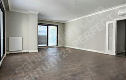 CADDEBOSTAN SAHİL TARAFI (160 M2NET) KATTA TEK SIFIR 4+1