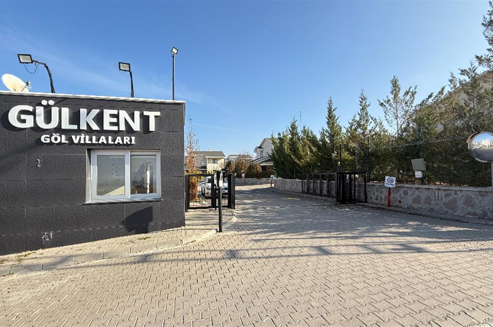GÖLBAŞI BAHÇELİEVLER'DE GÜLKENT GÖL VİLLARIN'DA SATILIK VİLLA