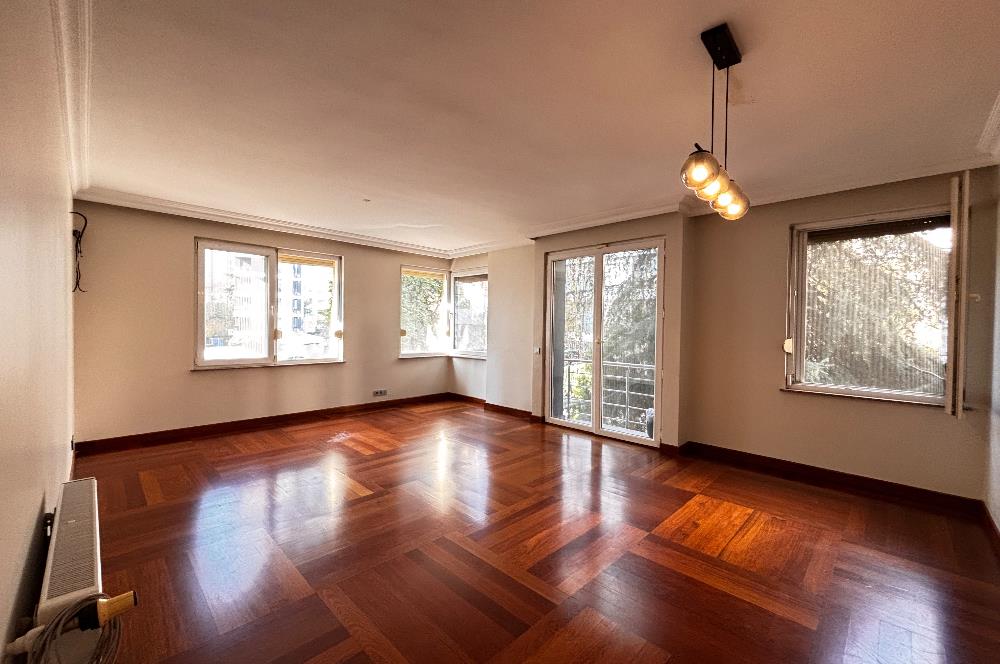 SUADİYE BAĞDAT CADDESİ VE MARMARAY YAKININDA SATILIK DAİRE