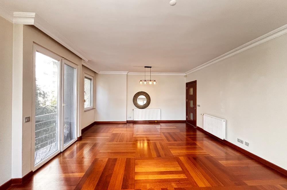 SUADİYE BAĞDAT CADDESİ VE MARMARAY YAKININDA SATILIK DAİRE