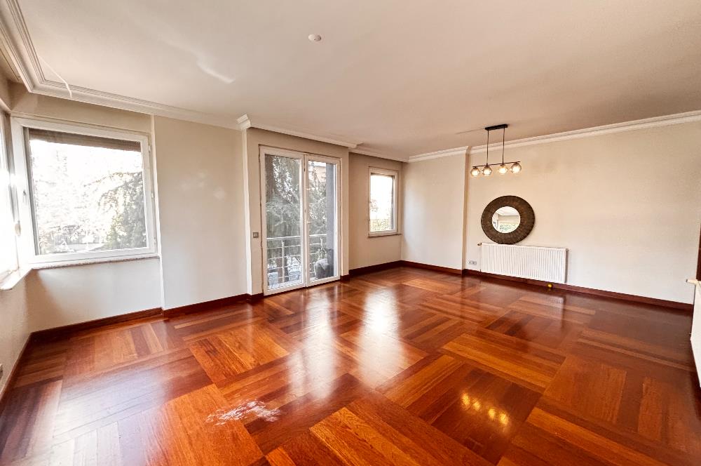 SUADİYE BAĞDAT CADDESİ VE MARMARAY YAKININDA SATILIK DAİRE