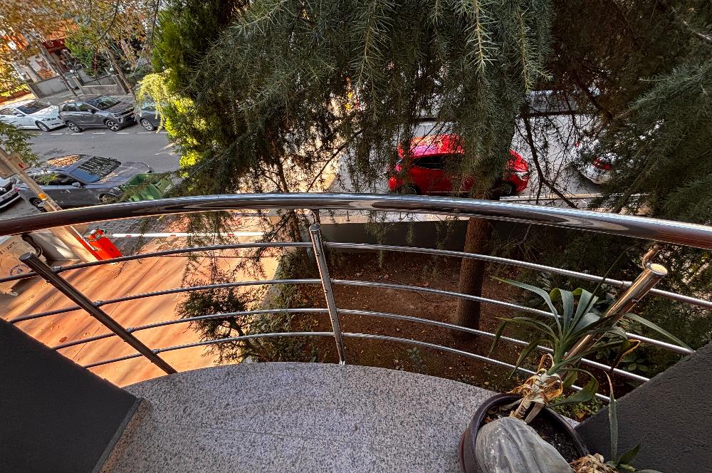 SUADİYE BAĞDAT CADDESİ VE MARMARAY YAKININDA SATILIK DAİRE