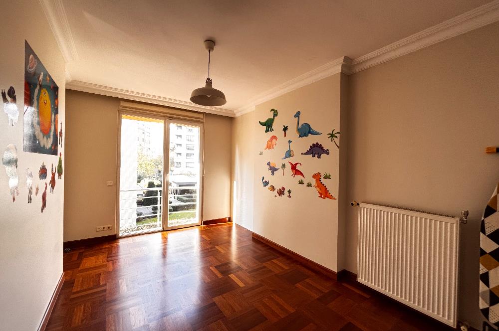 SUADİYE BAĞDAT CADDESİ VE MARMARAY YAKININDA SATILIK DAİRE