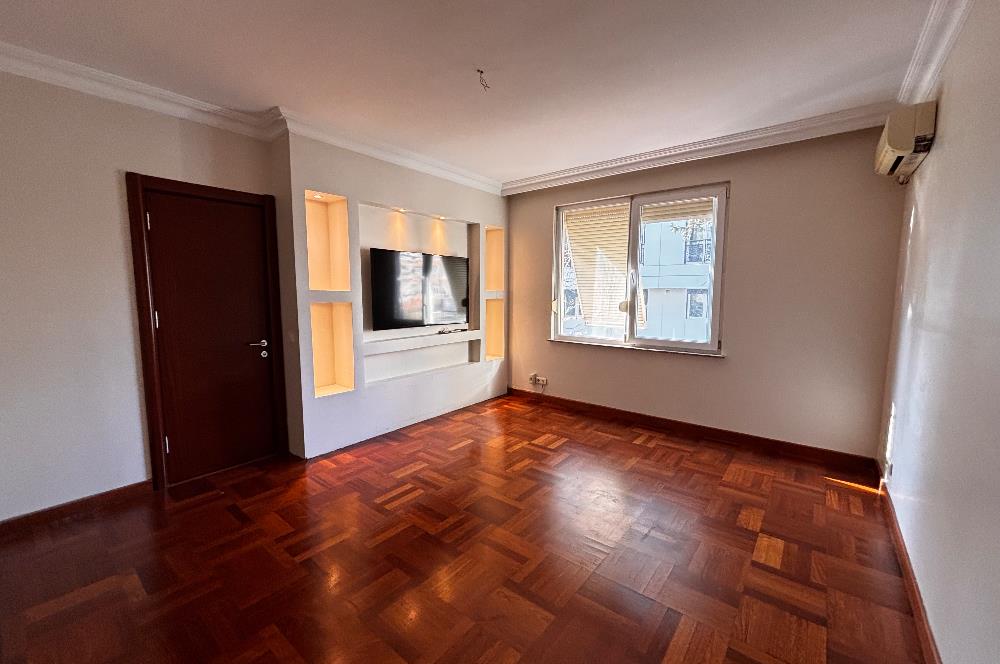 SUADİYE BAĞDAT CADDESİ VE MARMARAY YAKININDA SATILIK DAİRE