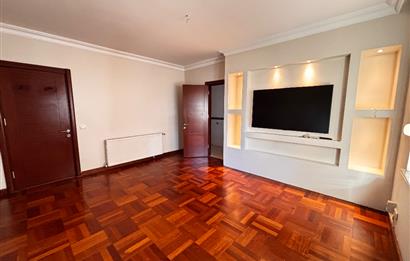 SUADİYE BAĞDAT CADDESİ VE MARMARAY YAKININDA SATILIK DAİRE