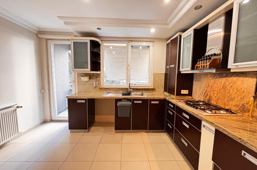 SUADİYE BAĞDAT CADDESİ VE MARMARAY YAKININDA SATILIK DAİRE